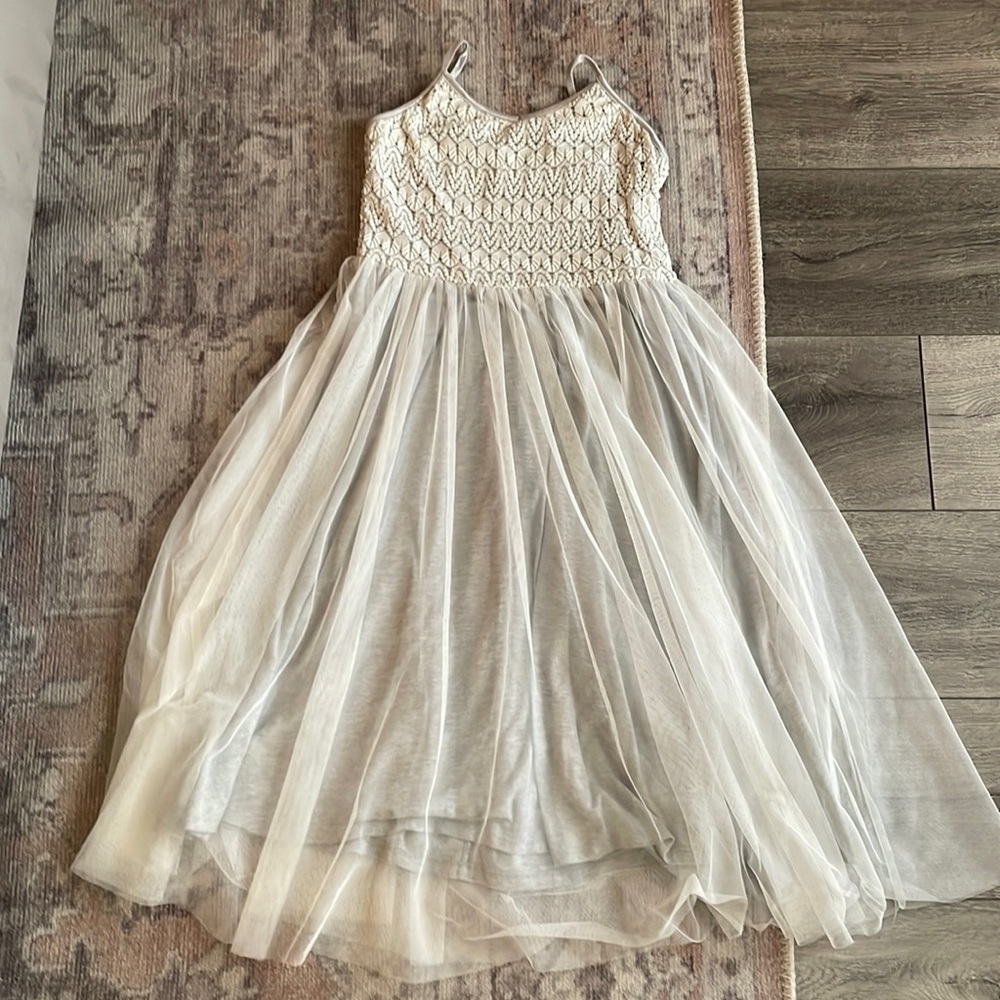 Girls tool and lace dress size 8